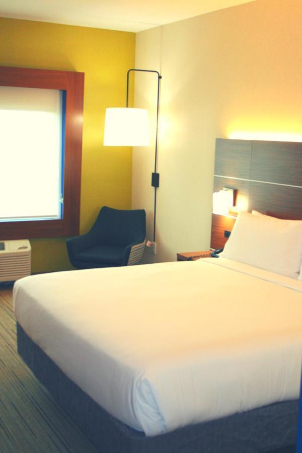 Holiday Inn Express Hotel & Suites Marina By Ihg מראה חיצוני תמונה