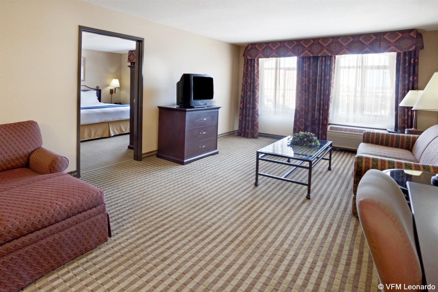 Holiday Inn Express Hotel & Suites Marina By Ihg מראה חיצוני תמונה