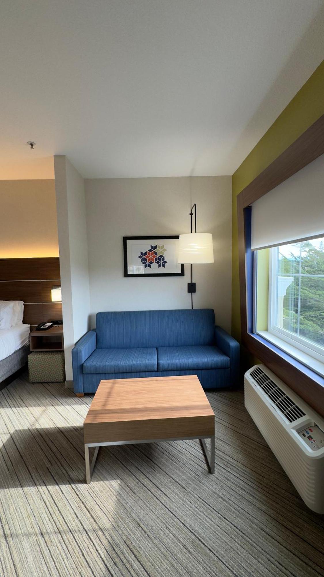 Holiday Inn Express Hotel & Suites Marina By Ihg מראה חיצוני תמונה