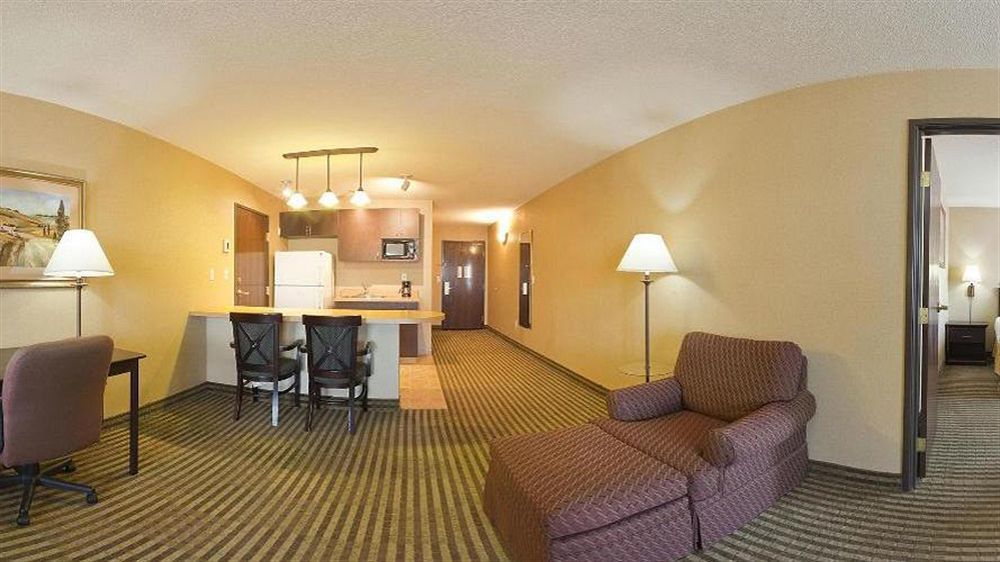 Holiday Inn Express Hotel & Suites Marina By Ihg מראה חיצוני תמונה